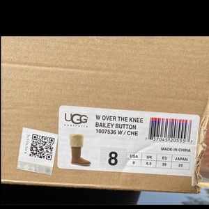 Bailey Button Over the Knee Ugg size 8